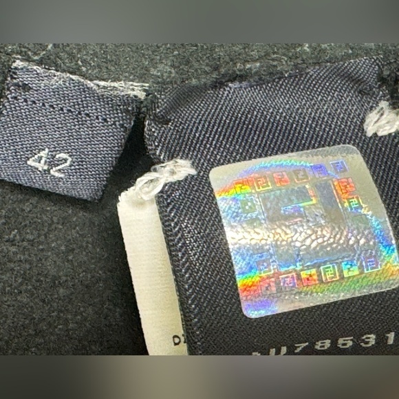 Fendi Selleria Leather Women’s Jacket – Italian Luxury & Timeless Craftsmanship - Picture 7 of 7